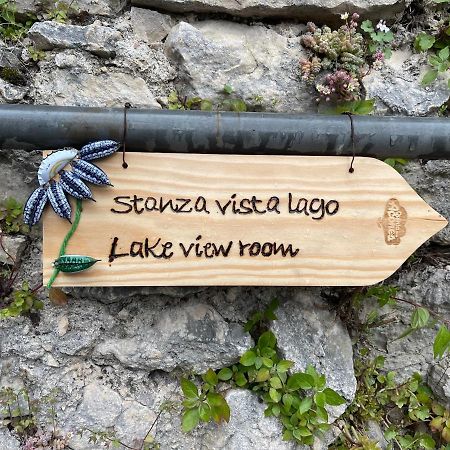 Stanza Con Terrazzo Vista Lago - Lakeholiday 카스텔 디 토라 외부 사진