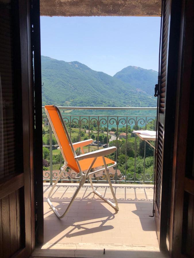 Stanza Con Terrazzo Vista Lago - Lakeholiday 카스텔 디 토라 외부 사진